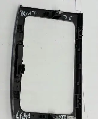 Volkswagen PASSAT B6 Radio/GPS head unit trim 3C1858335AD