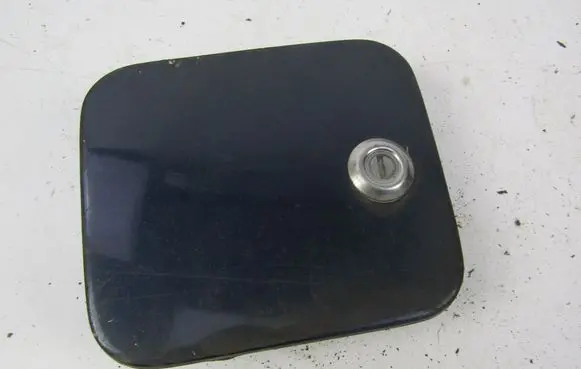 Suzuki Swift Cultus Fuel tank cap trim 