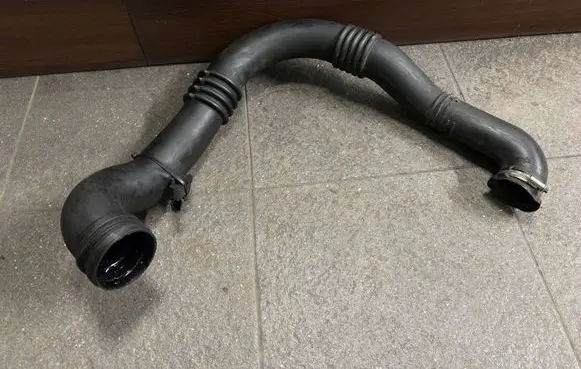 Opel Vivaro Intercooler hose/pipe 8200202156