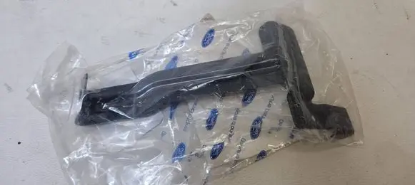 Ford Kuga III Front bumper mounting bracket LV4B-17B918-DC