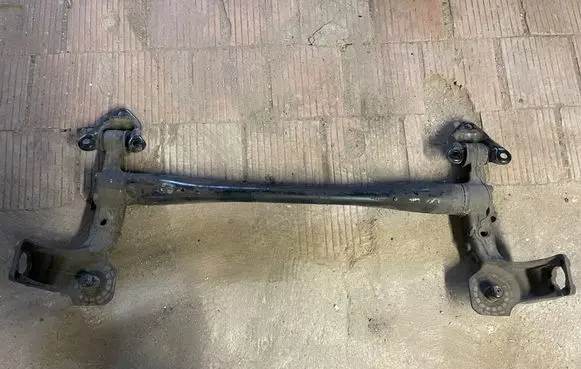 Opel Zafira A Rear axle beam 