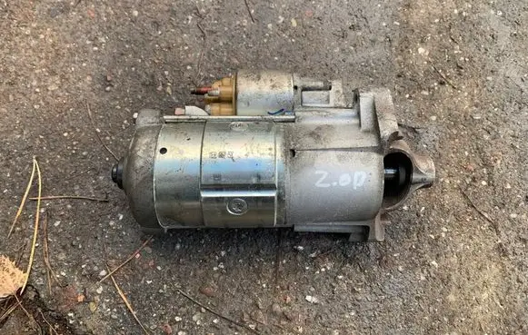 Volvo V60 Starter motor 30644780
