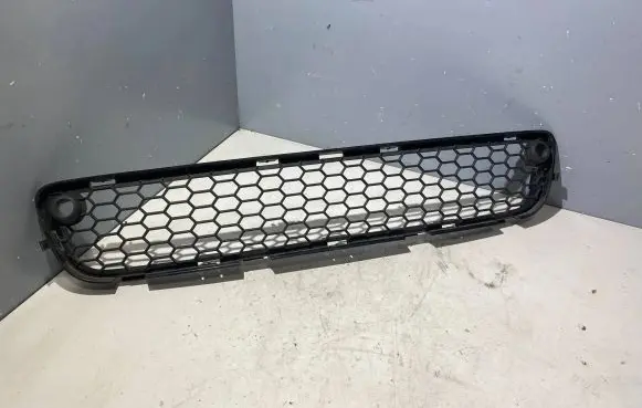 Volvo S80 Front bumper lower grill 30744113