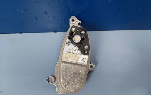 BMW X3 G01 Headlight ballast module Xenon 63117466109 7466109