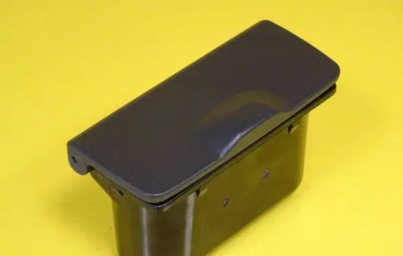 Mazda Premacy Car ashtray HG302511 HG30251 RAHG302511