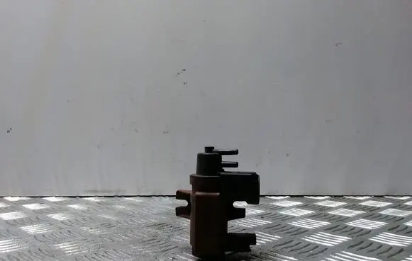 Volvo V50 Vacuum valve 6G9Q9E882CA