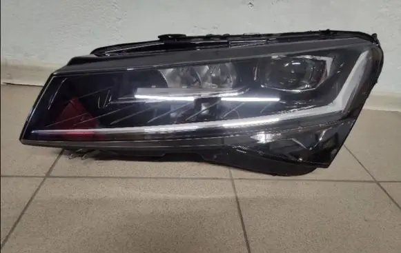 Skoda Superb B8 (3V) Headlight/headlamp 3V1941015D