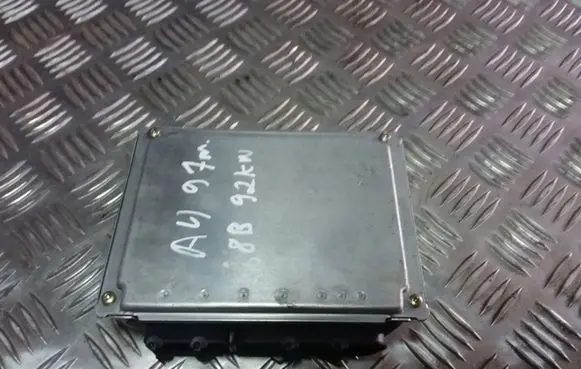 Audi A4 S4 B5 8D Engine control unit/module 8D0907558B 0261204774