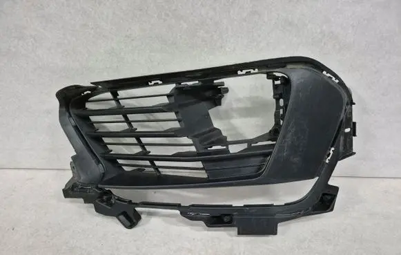 Peugeot 308 Front bumper lower grill AA38255582