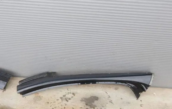 KIA Xceed (B) Pillar trim (exterior) 
