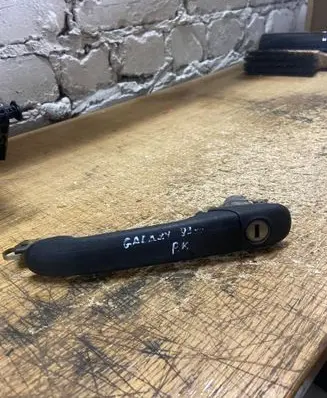 Ford Galaxy Front door exterior handle 
