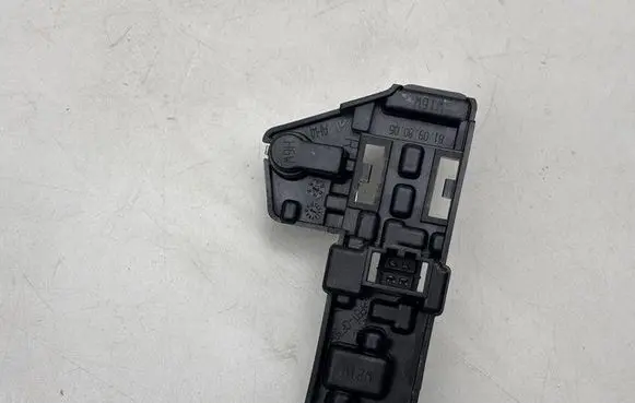 Audi A3 S3 8V Tail light bulb cover holder 81098007