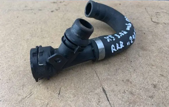 BMW X3 E83 Engine coolant pipe/hose 11537805359 37805359 11537795762