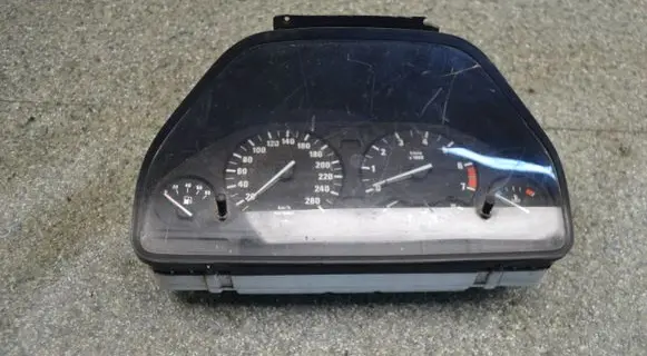 BMW 5 E34 Speedometer (instrument cluster) 1388801 293558092