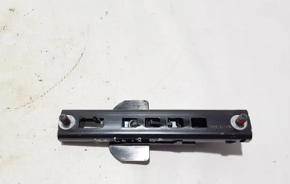 Volvo XC60 Seat belt height adjuster 32341210