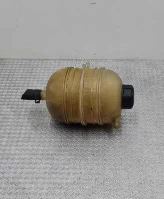 Coolant expansion tank/reservoir