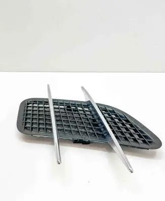 Mercedes-Benz SL R231 Quarter panel pressure vent 2317500344 A2317500344