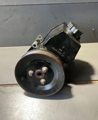 Mercedes-Benz E W210 Power steering pump 7691900506