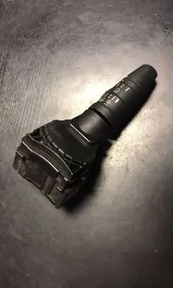 Nissan Primera Wiper control stalk 25260AV615
