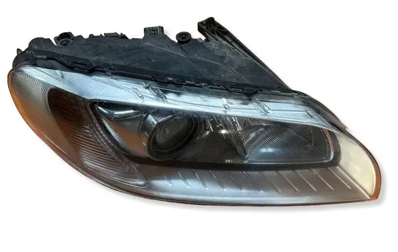 Volvo V70 Headlight/headlamp 31420014 6336600001