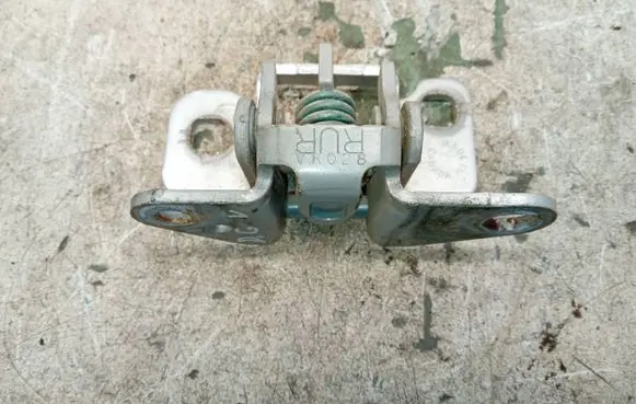 Chrysler 300 - 300C Rear door upper hinge 