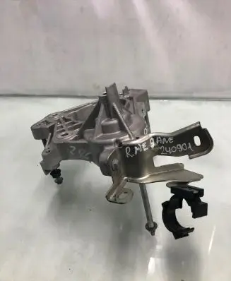 Renault Megane E-Tech A/C compressor mount bracket 119105mz0a
