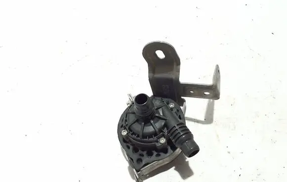 Mercedes-Benz E W214 Electric auxiliary coolant/water pump A0005007600