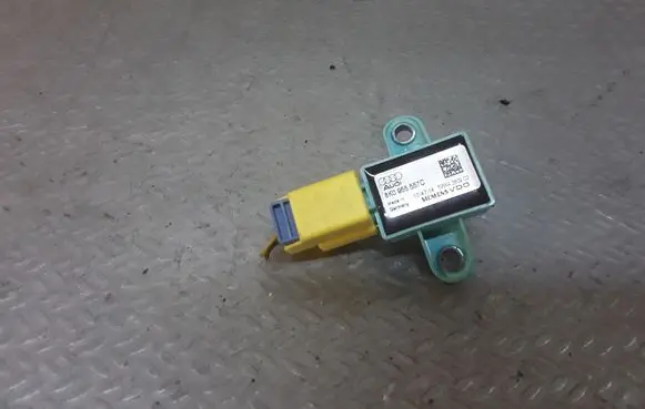 Audi A5 8T 8F Airbag deployment crash/impact sensor 8K0955557C