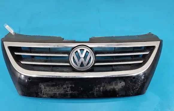 Volkswagen PASSAT CC Front bumper upper radiator grill 3C8853651 IMPRK1542970