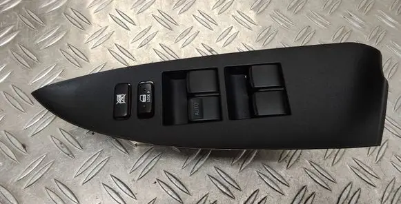 Toyota RAV 4 (XA30) Electric window control switch 7423242070