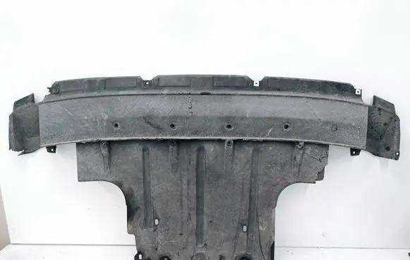 Audi Q7 4L Engine splash shield/under tray 7L8825285C 7L8825439