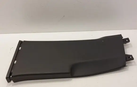 (B) pillar trim (bottom)
