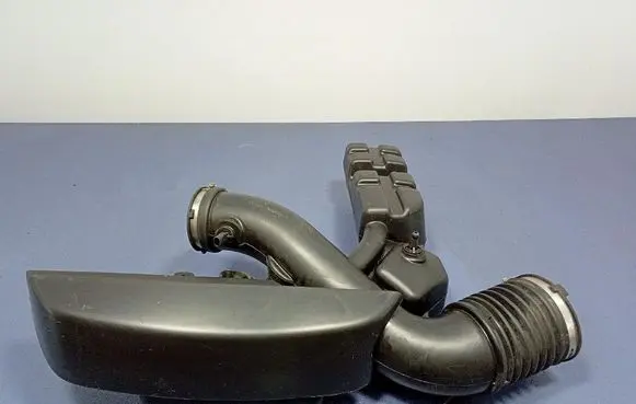 Jeep Grand Cherokee Air intake hose/pipe 68251622AD