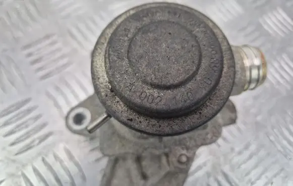 Mercedes-Benz C W204 EGR valve A0021409060
