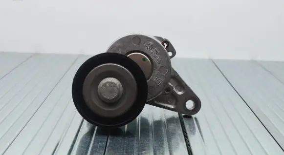 Audi A4 S4 B9 8W Generator/alternator belt tensioner 04L903315A