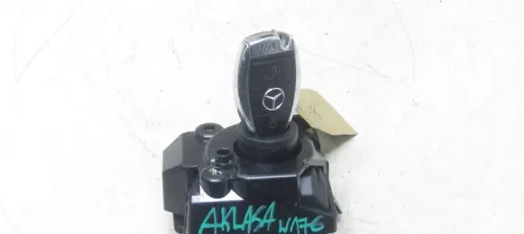 Mercedes-Benz A W176 Ignition lock a2469054602