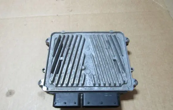 Mercedes-Benz E W212 Engine control unit/module a2721536091