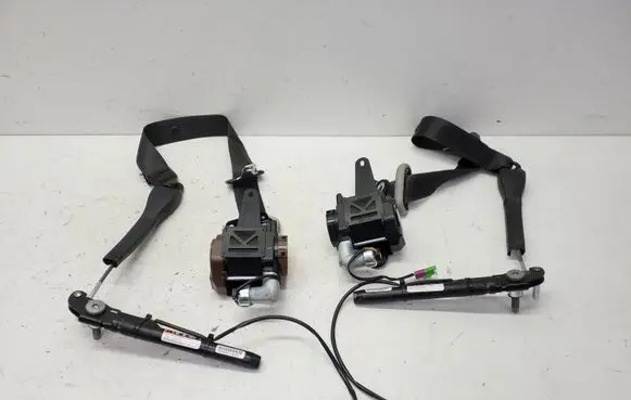 Opel Antara Front seatbelt 95473474 95473470