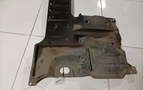 Honda Civic Engine splash shield/under tray 