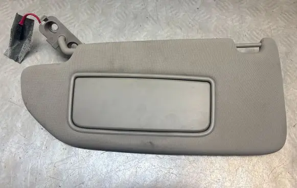 Volvo XC90 Sun visor