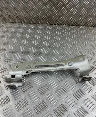 Audi Q7 4M Fender mounting bracket 4M0821432
