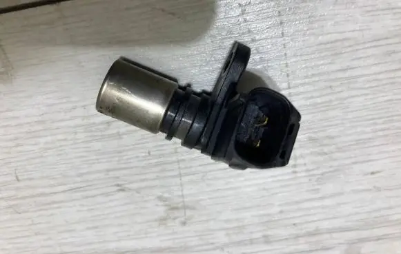 Toyota Hilux (AN10, AN20, AN30) Camshaft speed sensor 