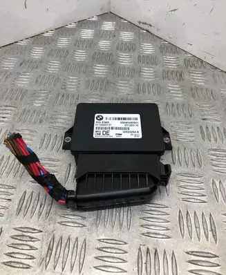 BMW 5 F10 F11 Hand brake control module 6854856 23122010 32620264A