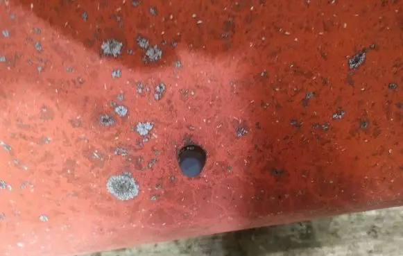 Windshield washer spray nozzle