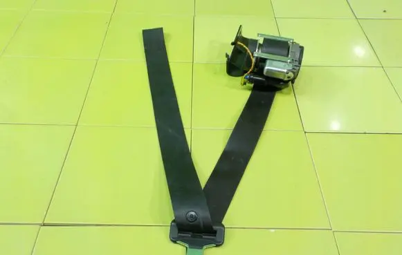 Peugeot 308 Front seatbelt PRZOD BEZPIECZENSTWA