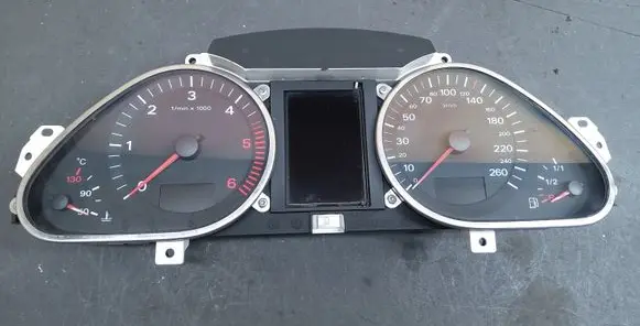 Audi A6 S6 C6 4F Speedometer (instrument cluster) 4F0920900N 4F0910900A