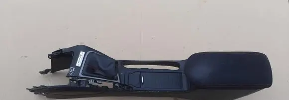Honda Civic IX Center console