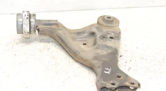 Mercedes-Benz Vito Viano W639 Front lower control arm/wishbone