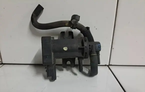 Citroen Berlingo Turbo solenoid valve 9801887680 6504290 168131843