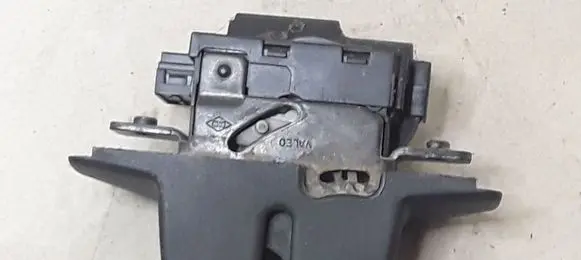 Renault Laguna II Tailgate/trunk/boot lock/catch/latch 8200257615B